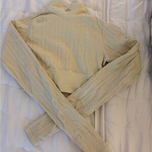 ALO Yoga Cream Cable Knit Cropped Top